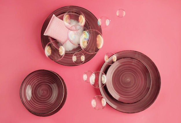 Colecție de farfurii aranjate